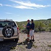 Sometimes we had to look at our map to make sure we were on the right track. Muitas vezes tivemos que olhar o mapa para nos certificarmos que estávamos na estrada certa.