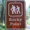 On our last full day in Glacier, we took the Rocky Point trail and went beyond it towards Pebble Beach. No nosso último dia em Glacier, fizemos a caminhada para o Ponto Rochoso (Rocky Point) e prosseguimos além até a Praia das Pedras.
