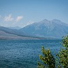 The road parallels Lake McDonald for a long stretch. A estrada fica paralela ao Lago McDonald por um bom pedaço. : Glacier NP, Lake McDonald, West Glacier, vacation 2014