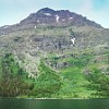It's only 1.42 miles and offers a close-up view of Two Medicine Lake and Rising Wolf Mountain (9,513 ft). Tem apens 2,3 km e nos leva às margens do Lago Two Medicine e podemos ver a montanha Rising Wolf (2.900 m). : Glacier NP, Paradise Point, vacation 2014
