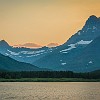 Mount Wilbur (9,321 ft) is the one on the right. Monte Wilbur (2.841 m) é o da direita. : Glacier NP, Many Glacier Hotel, Swiftcurrent Falls, Swiftcurrent Lake, vacation 2014