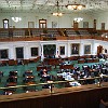 A câmera do Senado em sessão.