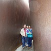 Dentro da escultura.
